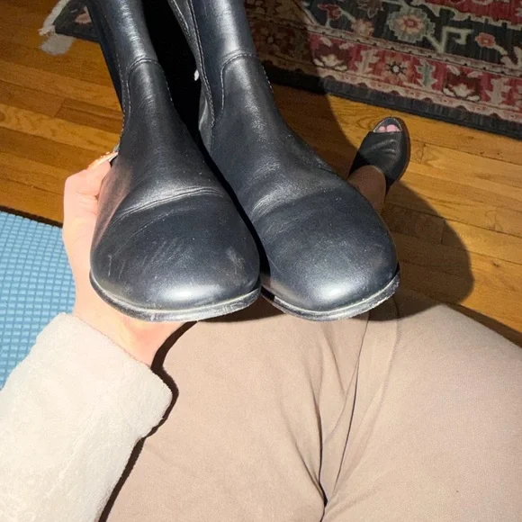 Black Chanel Chelsea boot - Picture 4 of 6